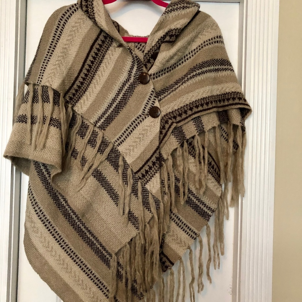 Heavy Knit Poncho w/Hood